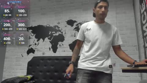 Snapshot of pepe_joness chatting on 02-16-25, 01:16 Pepe jones online show from 02-16-25, 01:16