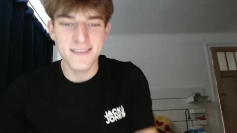 cutebelgianboy online show from 12-07-24, 01:07