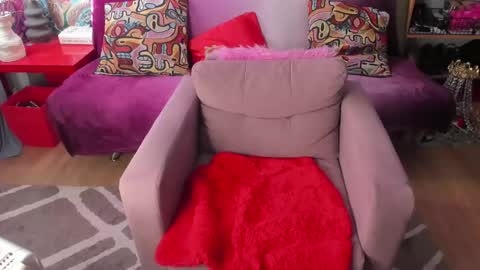 Snapshot of pepperage chatting on 02-24-25, 09:43 Olivia online show from 02-24-25, 09:43