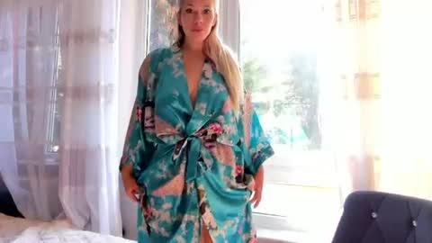 Snapshot of pepperage chatting on 07-21-26, 06:16 Olivia online show from 07-21-26, 06:16