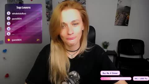 Mia online show from 11-25-25, 10:59