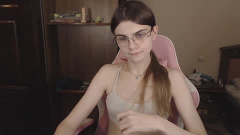 Farida online show from 12-15-24, 01:46