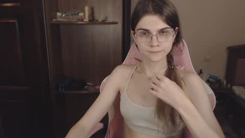 Farida online show from 12-19-24, 05:29