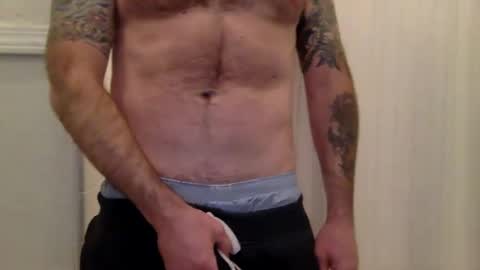 Snapshot of perfectfit1990 chatting on 12-06-24, 06:17 perfectfit1990 online show from 12-06-24, 06:17