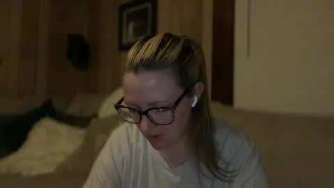 Snapshot of perfectnips742 chatting on 09-17-25, 03:41 Nelly online show from 09-17-25, 03:41