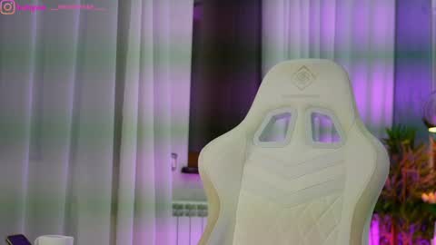 Dee online show from 03-05-26, 03:41