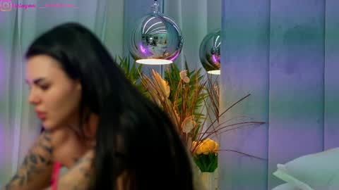 Dee online show from 04-08-26, 09:04