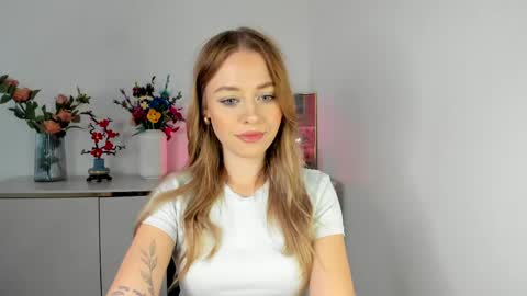 Snapshot of perfectxcindy chatting on 05-20-26, 05:35 Cindy online show from 05-20-26, 05:35