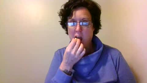 Perinne50 online show from 02-14-25, 03:54