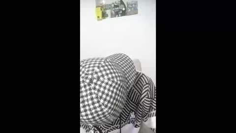 perla_699 online show from 05-01-26, 03:00
