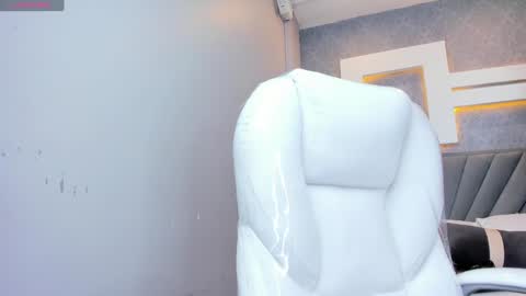 PERLA  online show from 12-16-24, 11:07