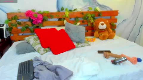 Snapshot of perlafranco chatting on 01-28-25, 11:49 Perla Franco online show from 01-28-25, 11:49