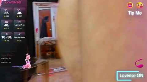 Snapshot of perlafranco chatting on 11-19-25, 02:11 Perla Franco online show from 11-19-25, 02:11