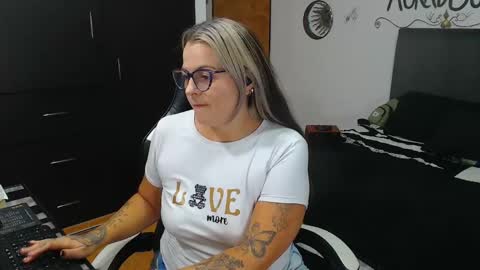 goloza online show from 10-27-25, 03:21