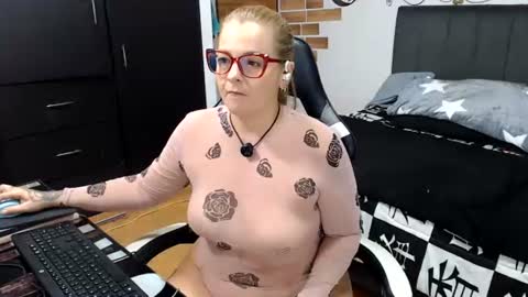 goloza online show from 06-30-26, 03:51