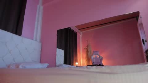 Snapshot of persefone_saira chatting on 05-22-26, 10:43 Marie online show from 05-22-26, 10:43