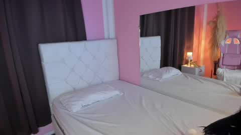 Snapshot of persefone_saira chatting on 05-23-26, 11:36 Marie online show from 05-23-26, 11:36