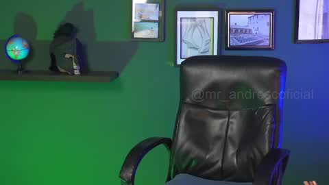 andres    online show from 10-24-25, 08:49