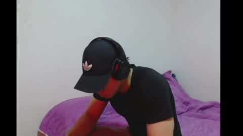 Snapshot of perseoricci chatting on 06-22-26, 05:37 perseoricci online show from 06-22-26, 05:37