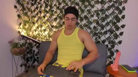 Snapshot of persy_prince chatting on 09-22-25, 11:34 percy online show from 09-22-25, 11:34