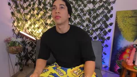 Snapshot of persy_prince chatting on 09-23-25, 11:24 percy online show from 09-23-25, 11:24