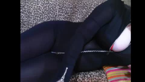 Snapshot of pervdomx chatting on 01-01-25, 10:13 Lady K online show from 01-01-25, 10:13