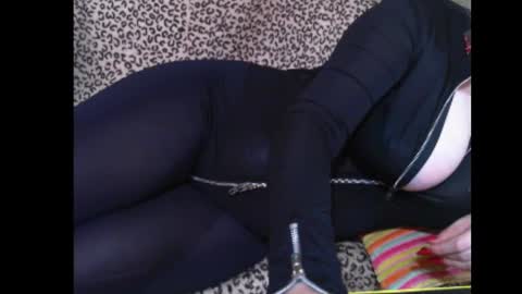 Snapshot of pervdomx chatting on 02-09-25, 02:38 Lady K online show from 02-09-25, 02:38