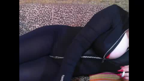 Snapshot of pervdomx chatting on 09-14-25, 08:41 Lady K online show from 09-14-25, 08:41