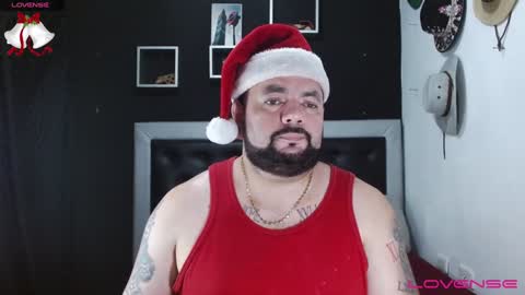 Snapshot of perverseveteranmanxxx chatting on 12-24-24, 04:55 Carlos online show from 12-24-24, 04:55