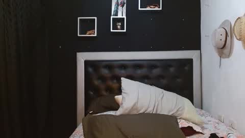 Snapshot of perverseveteranmanxxx chatting on 01-25-25, 03:51 Carlos online show from 01-25-25, 03:51