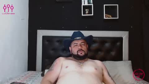 Snapshot of perverseveteranmanxxx chatting on 02-28-25, 11:45 Carlos online show from 02-28-25, 11:45