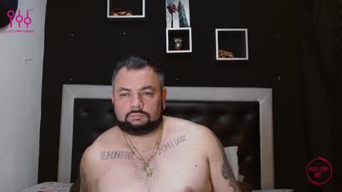 Snapshot of perverseveteranmanxxx chatting on 03-07-25, 05:08 Carlos online show from 03-07-25, 05:08