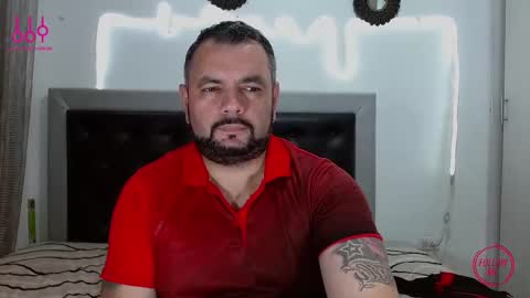 Snapshot of perverseveteranmanxxx chatting on 09-17-25, 06:26 Carlos online show from 09-17-25, 06:26