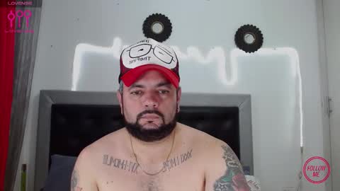 Snapshot of perverseveteranmanxxx chatting on 10-15-25, 09:15 Carlos online show from 10-15-25, 09:15