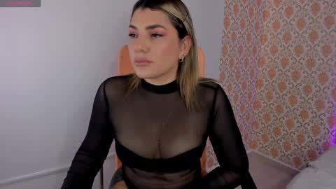 Snapshot of pervert_milf2023 chatting on 01-28-25, 09:08 Isabella online show from 01-28-25, 09:08