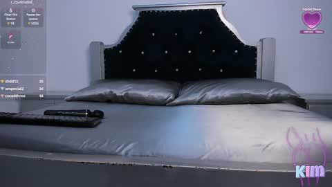 Snapshot of pervert_pantyhose chatting on 12-03-24, 05:23 Kimberly online show from 12-03-24, 05:23