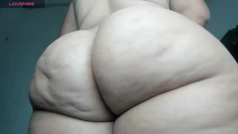 Snapshot of pervertt_mommy chatting on 02-13-25, 10:02  Alexandra  online show from 02-13-25, 10:02