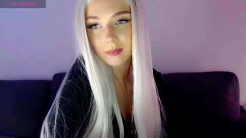 Snapshot of pervyblonde chatting on 12-29-24, 01:28 Isabella online show from 12-29-24, 01:28