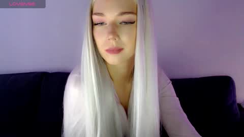 Snapshot of pervyblonde chatting on 01-05-25, 08:54 Isabella online show from 01-05-25, 08:54