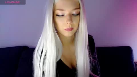 Snapshot of pervyblonde chatting on 01-23-25, 08:04 Isabella online show from 01-23-25, 08:04