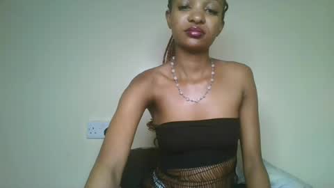 Snapshot of petal_palette chatting on 07-11-26, 09:49 Lolly online show from 07-11-26, 09:49