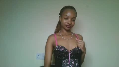 Snapshot of petal_palette chatting on 07-12-26, 01:13 Lolly online show from 07-12-26, 01:13