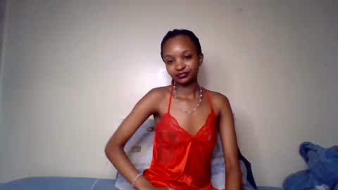 Snapshot of petal_palette chatting on 07-22-26, 04:04 Lolly online show from 07-22-26, 04:04