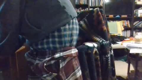 Snapshot of peter40770 chatting on 02-19-26, 12:17 peter40770 online show from 02-19-26, 12:17