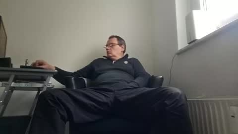 Snapshot of peter_03041976 chatting on 02-05-25, 09:57 peter_03041976 online show from 02-05-25, 09:57