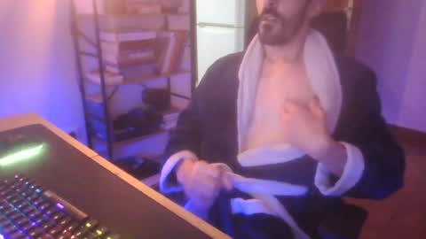 peter_coat online show from 07-18-26, 10:46
