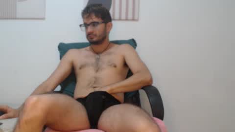 Snapshot of peter_x_annaud chatting on 03-01-26, 03:25 FELIPE online show from 03-01-26, 03:25