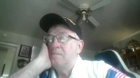 Snapshot of peterinohio57 chatting on 07-04-26, 04:24 peterinohio57 online show from 07-04-26, 04:24