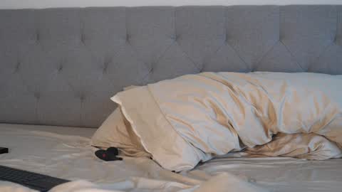 Peter Parker online show from 12-30-24, 02:40