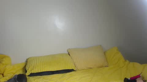 Snapshot of petite_anyaa chatting on 11-26-25, 10:11 Anya online show from 11-26-25, 10:11